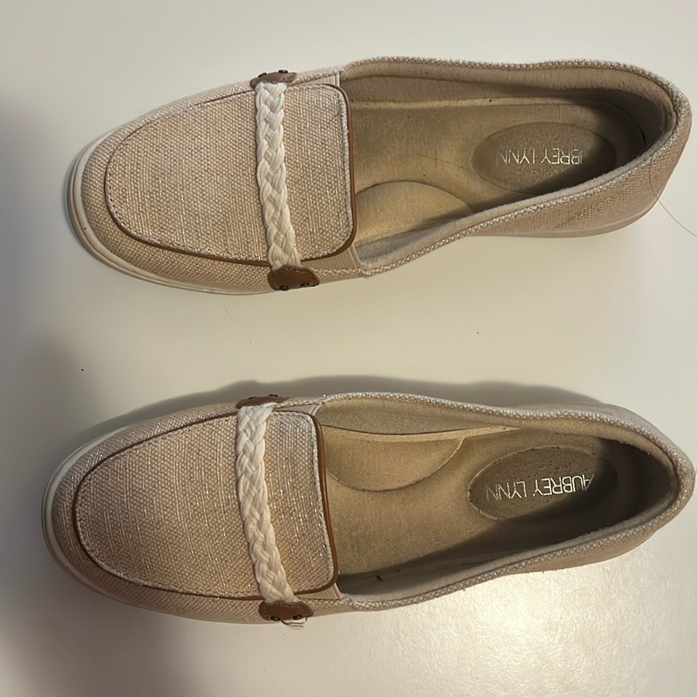 Women’s loafer slide on shoe